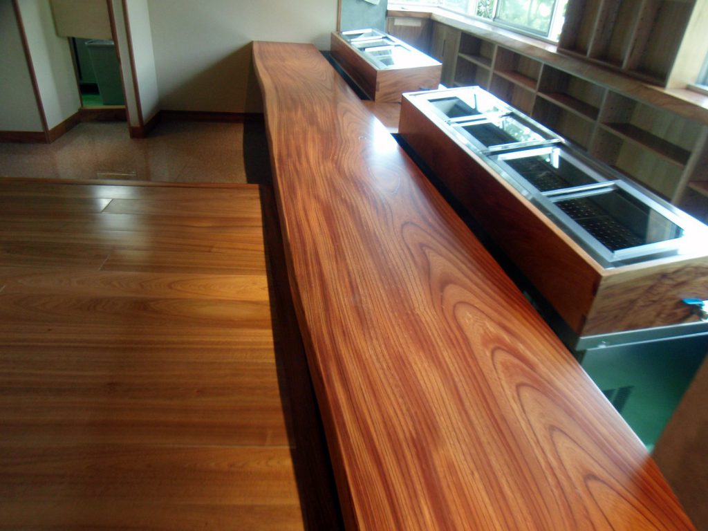 カウンター 一枚板活用事例 : 一枚板テーブル、無垢材家具 原木家具の 